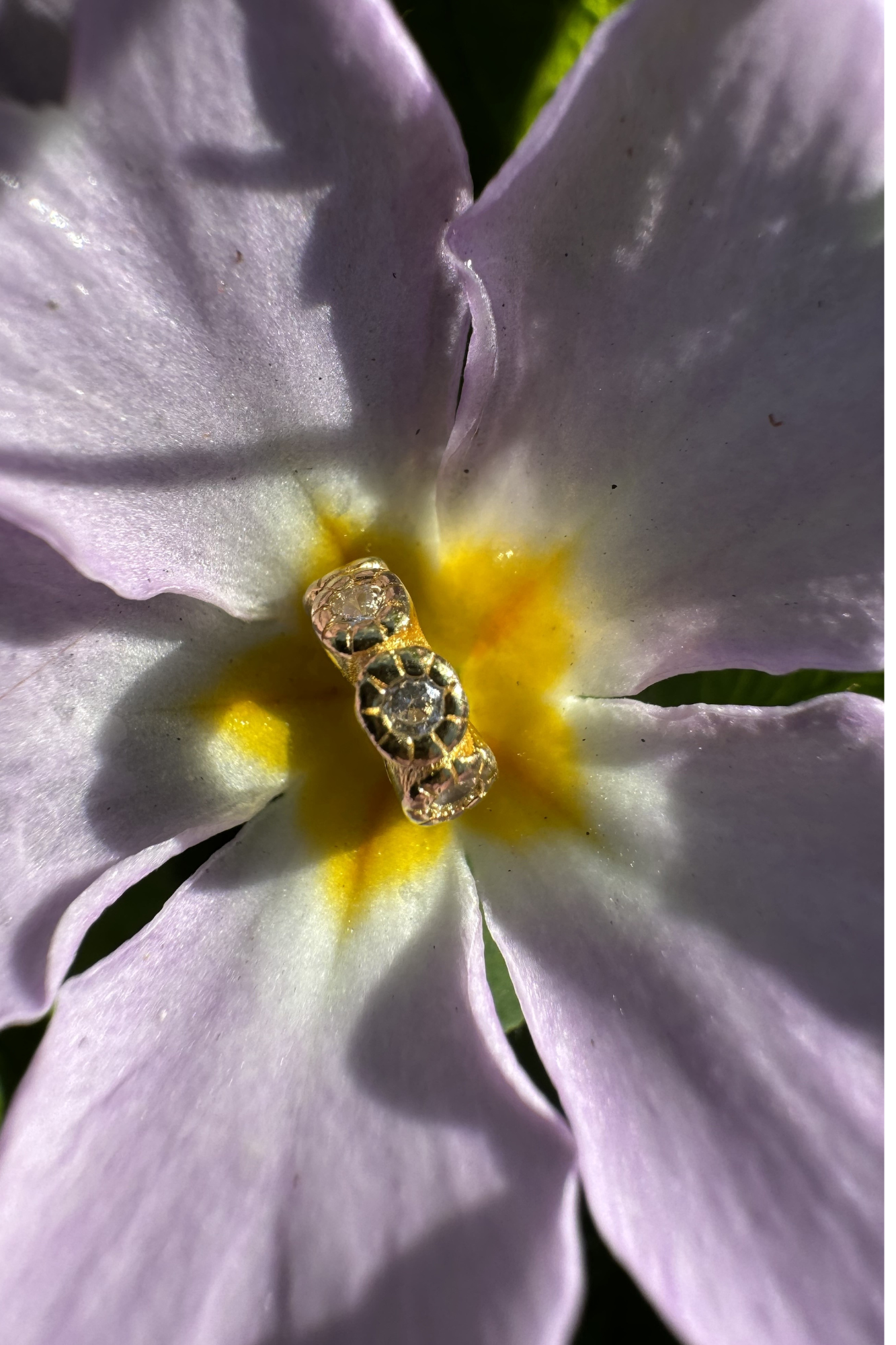 Perles en argent incrustées de pierres