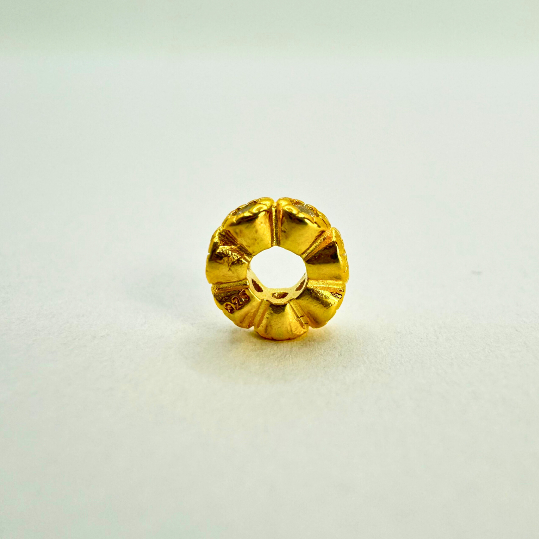 Perles en argent incrustées de pierres